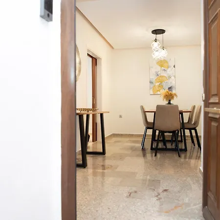 Kypris Center Flat In Island Apartment *
