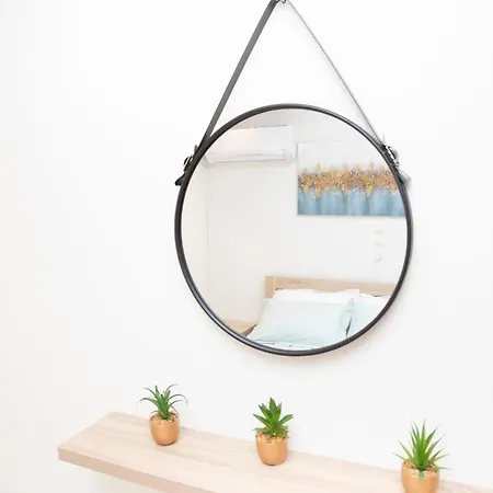 Kypris Center Flat In Island *
